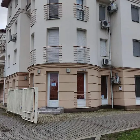 Ketto Ciprus Appartman 2 Apartamento *