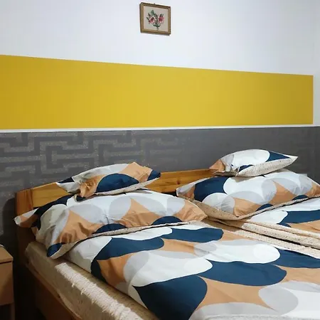 Apartamento Ketto Ciprus Appartman 2 *