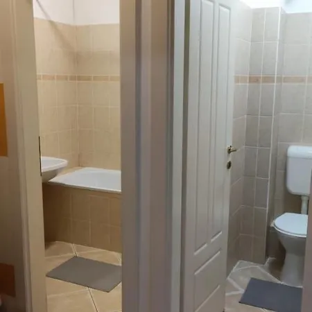 Ketto Ciprus Appartman 2 * Hajdúszoboszló